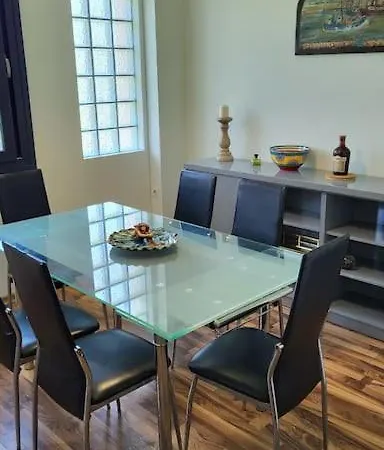 Coppa, Country Escape Villa